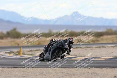 media/Nov-16-2025-Race Pace (Sun) [[8c5fa54630]]/Non Verified Riders (1st 20 Minutes)/5-Turn 15 (110pm)/